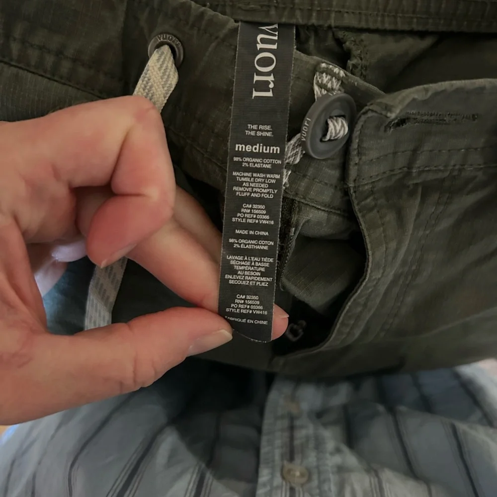 Vuori Olive Green Ripstop Cropped Pants - Picture 3 of 5